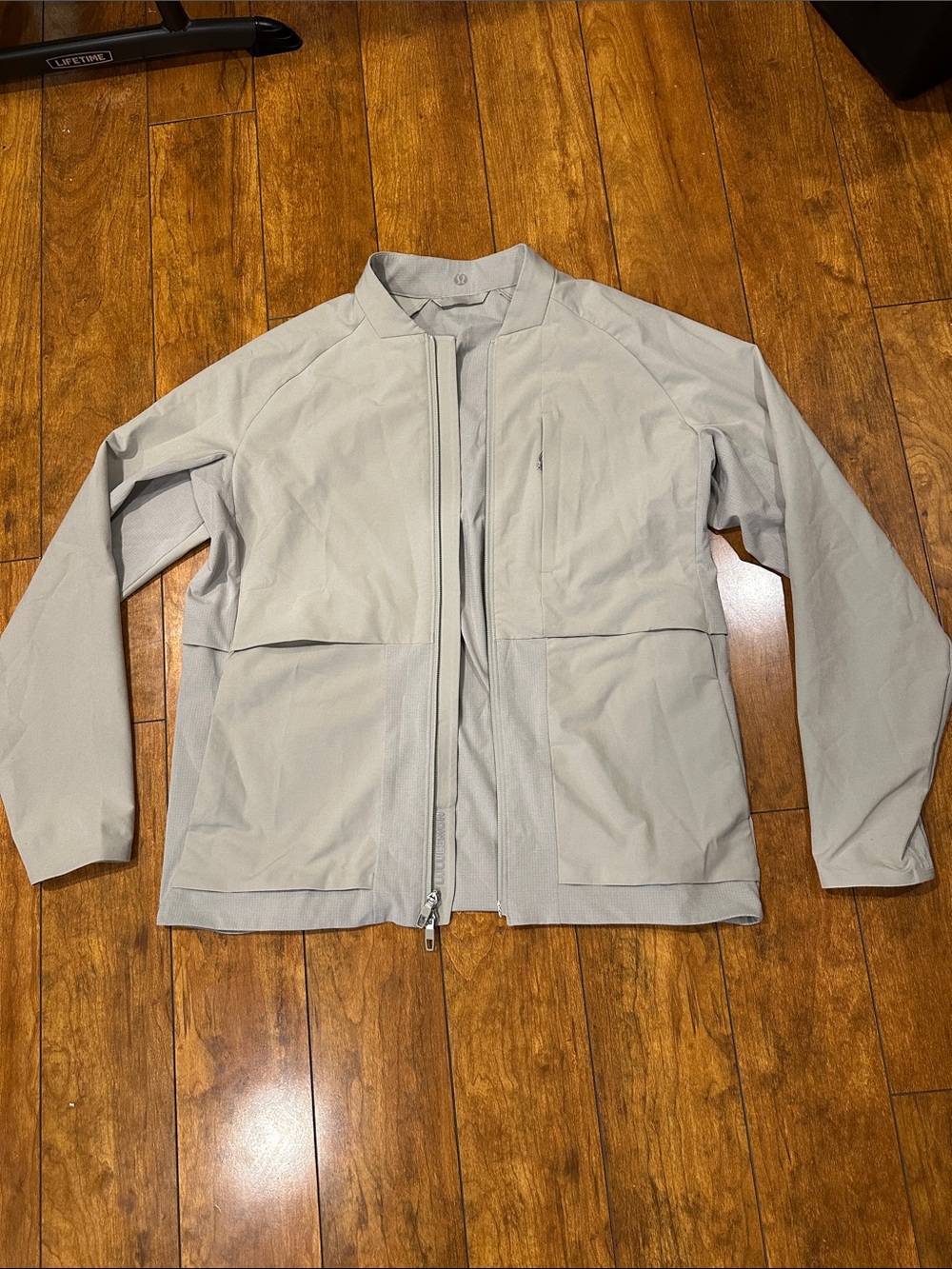 lululemon Men's Lightweight Full Zip in Beige